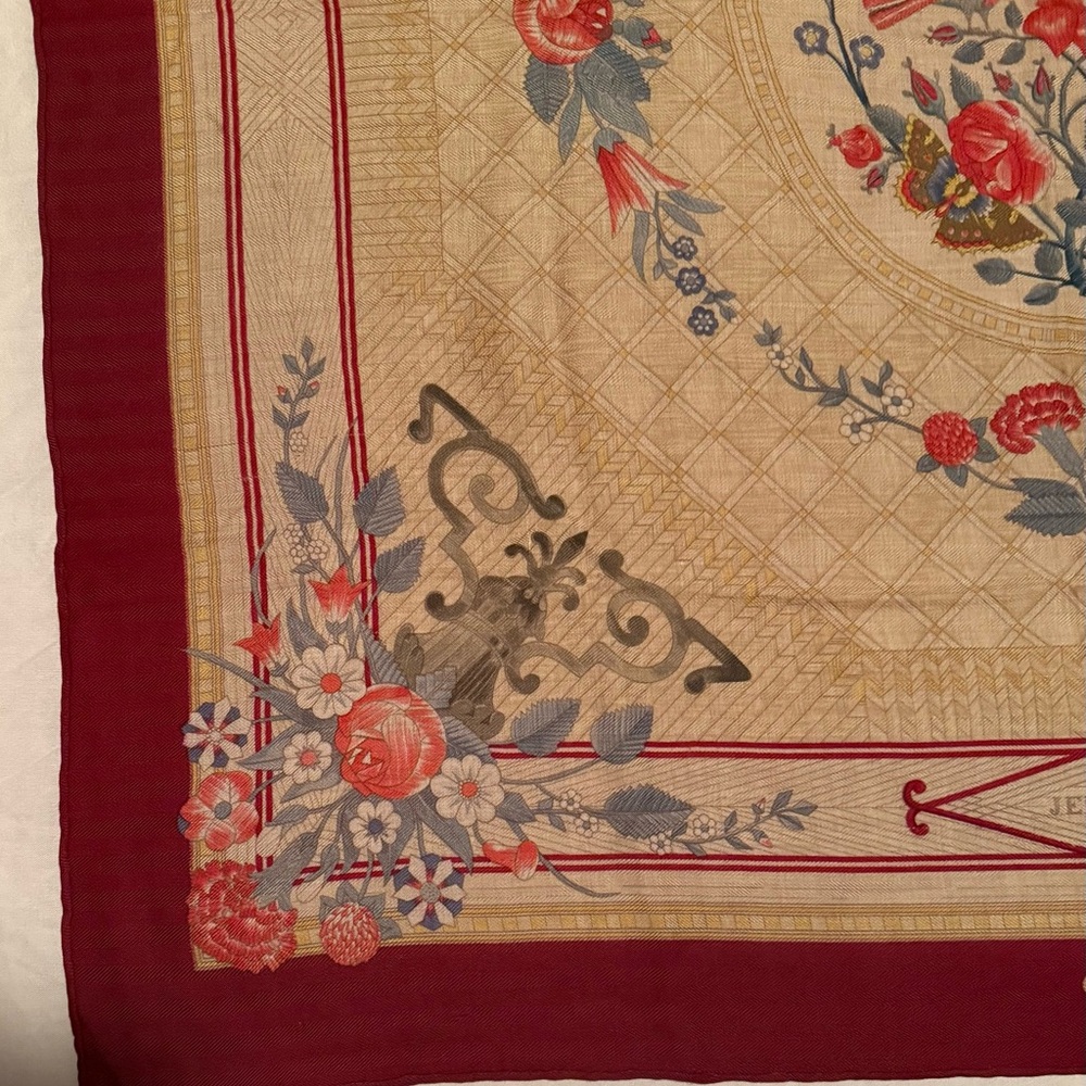 Hermes Jeux de Paille Cashmere and Silk Scarf 90cm Natural and Burgundy - Picture 8 of 11